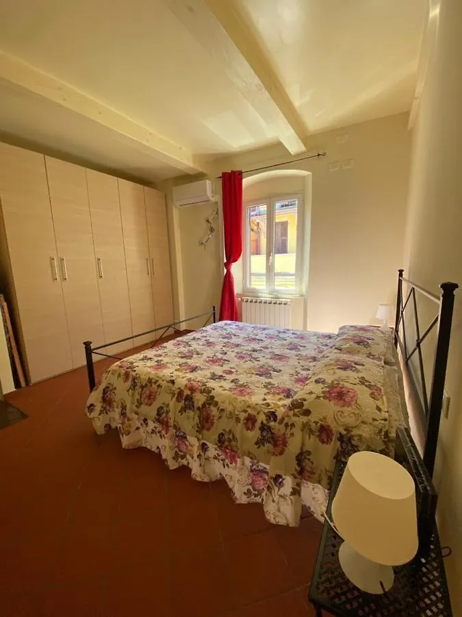 Holiday home L'Orologio Matto Villa Marina Di Carrara